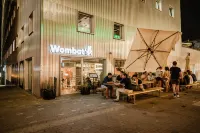 Wombat’s The City Hostel Munich Werksviertel - ที่มีบาร์