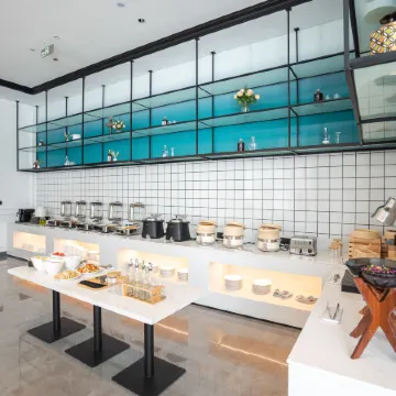 Xana Hotelle Hotel (Anshan Railway Station Huarun Wanxianghui)