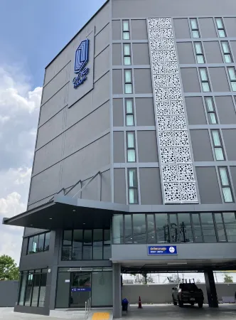 One budget hotel Tak Maesot Отели рядом с достопримечательностью «Wat Don Kaeo»