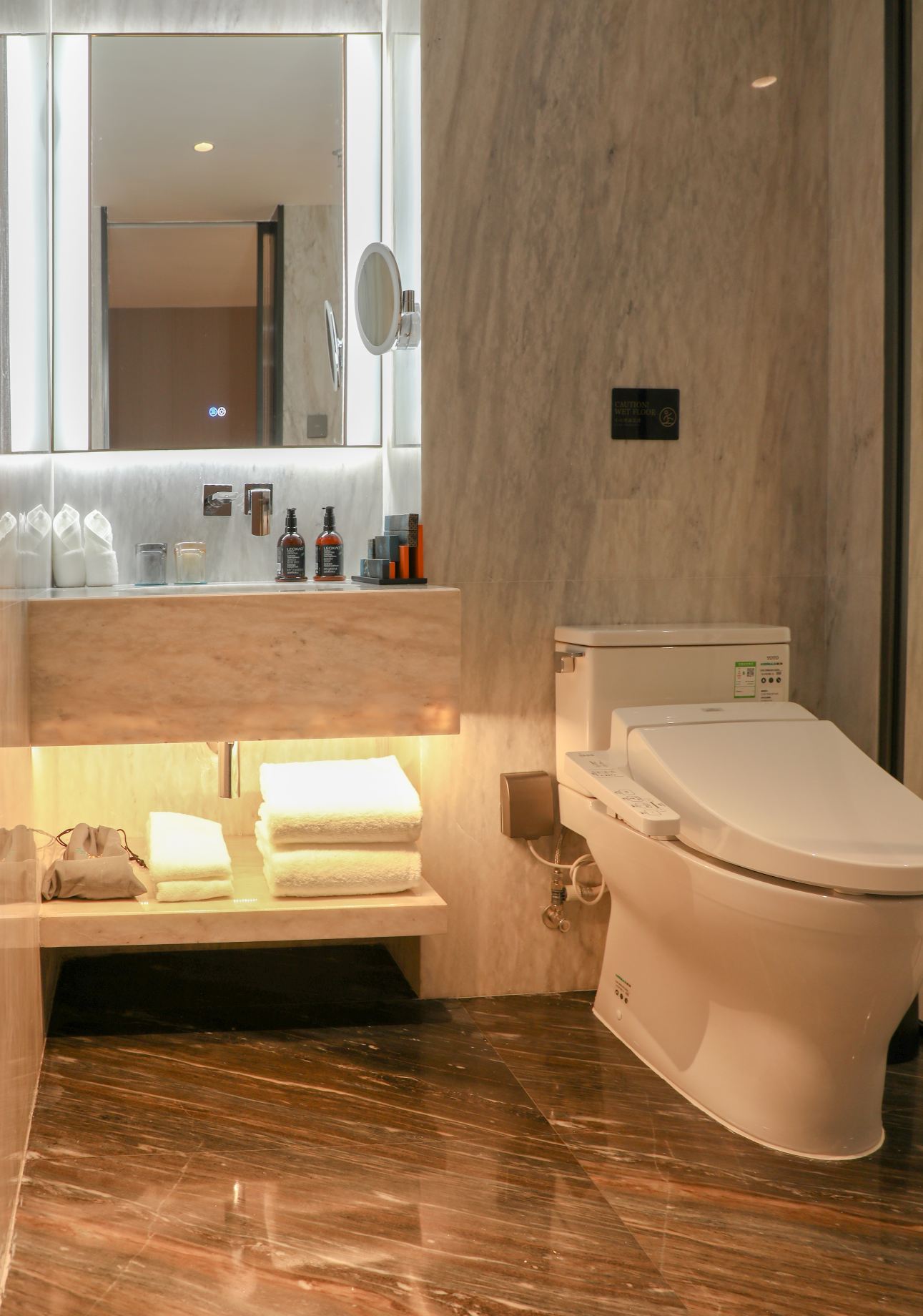 Superior Room - City-View (Double Bed) (Balcony)【Whole House Intelligent Control + Toto Bathroom + Balcony】