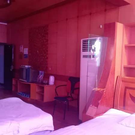 Hechi Abundant Hotel