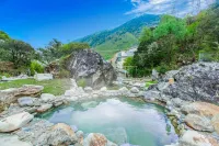 卓瑪石頭溫泉民宿 康定住宿飯店