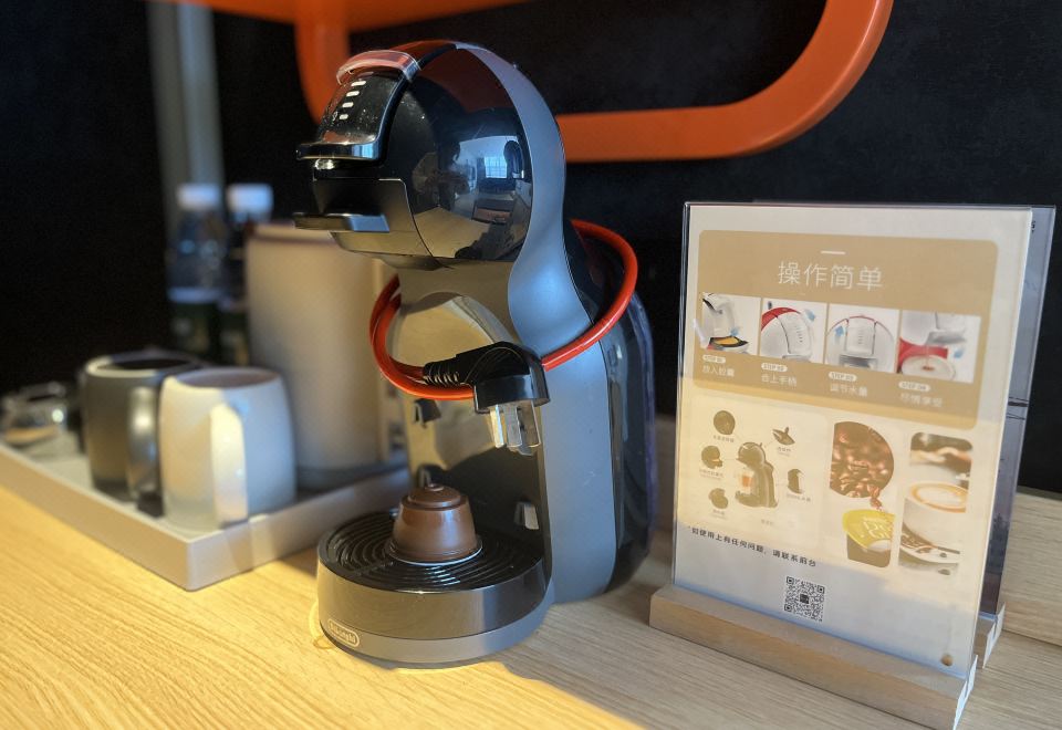 스지에 호텔의 도시 전망을 볼 수 있는 창문