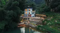 Lakeside Homestay