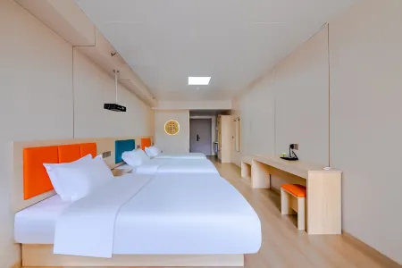 Zhubai No.1 Mansion Hotel (Qingdao May Fourth Square Hisense Bridge Subway Station)