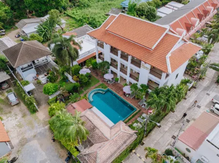 Monaburi Boutique Resort