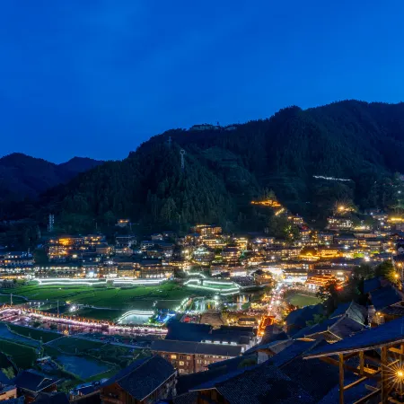 Yunsu Luxury Scenic Homestay (Xijiang Qianhu Miao Village Dongyin Viewing Platform)