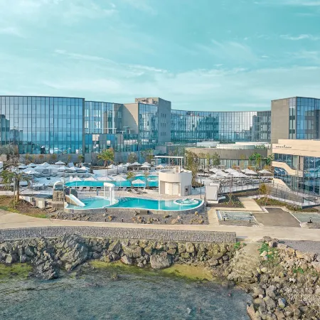 Shilla Stay Plus Iho Tewoo Ocean Front Отели рядом с достопримечательностью «Храм Кымсундан»