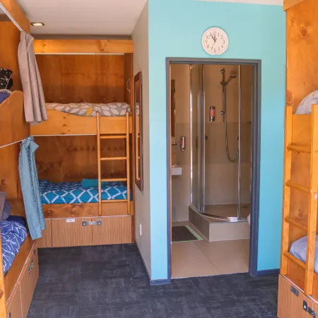 Adventure Queenstown Hostel Отели рядом с достопримечательностью «Пивоварня Altitude Brewing»