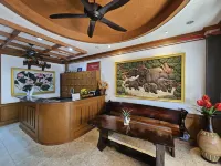 Nanai 2 Residence Patong - parking