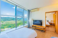 Tasha Resort, Yueliangwan, Fuxian Lake Hotels in Chengjiang