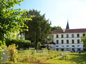 도멘 드 라 레인 마르고 파리-이시 - M갤러리 컬렉션