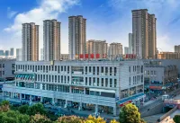 YIlai Hotel Wuhu University City Desheng Plaza Hotel Hotels near Anhui Normal University (Huajin Campus)