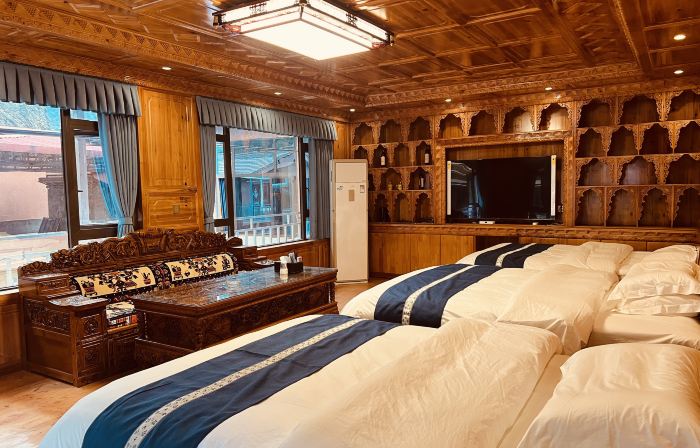 Manchu Tibetan Village Homestay