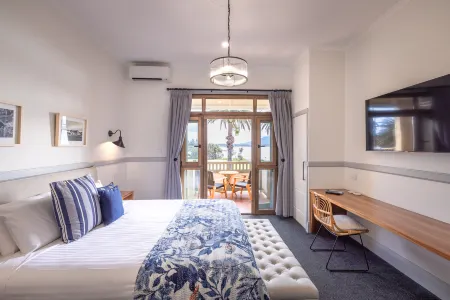 Bermagui Beach Hotel Отели в г. Тилба Тилба