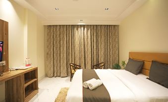 Hotel GoodLuck House Near Delhi airport