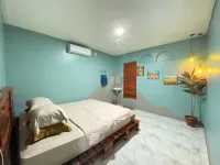 Evergreen Lodge Hotels in Air Manis