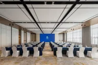 DoubleTree by Hilton Kaifeng - Business