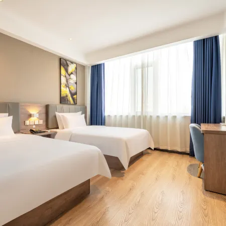 7 Days Premium (Inzone Green Home, Fuqian St., Dongying)