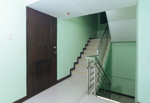 RedDoorz near EDSA