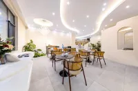 Huanyi Hotel (Beijing Panjiayuan Jinsong Subway Station Store)