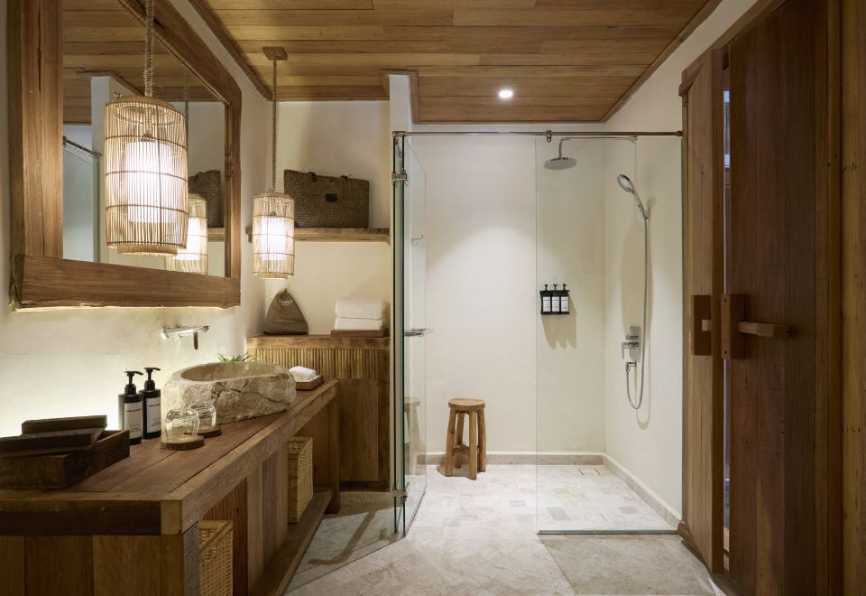 1. 디 에메랄드 코..