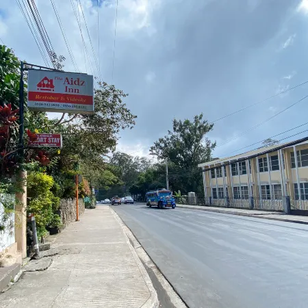 RedDoorz Hostel @ Tita Aidz Inn Baguio