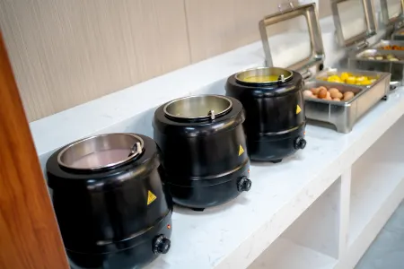 Weiyuan International Hotel (Yuncheng Airport) Отели рядом со станцией Yuncheng North Railway Station