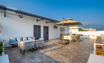 Shenzhen Huajie Themed Homestay (Jiaochangwei)