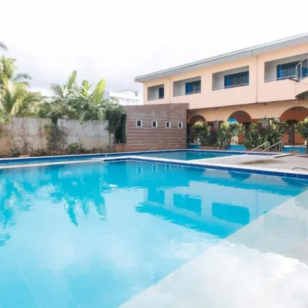 Reddoorz Plus near Municipality of Luisiana Laguna