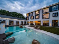 Manye Leisure House · Private Hot Spring Vacation Stay (OMG Heartbeat Paradise Store) Hotels near Yaolin Wonderland Scenic Area