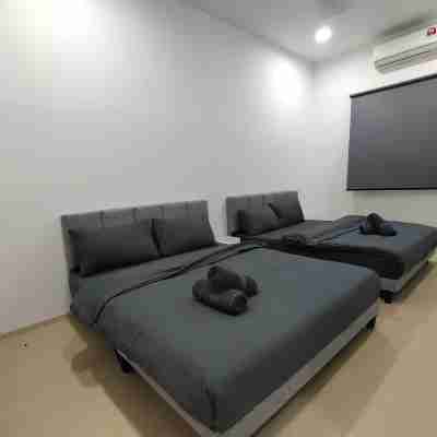 UjongPasir ModenHouse - Karaok/MsgChair/ArcadeGame Rooms