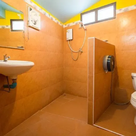 B52 Beach Resort Отели рядом с достопримечательностью «Тон Сала Пир»