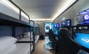 Weikai Esports Hotel (Fuzhou Sanfang Qixiang Dongjiekou Subway Station Branch)