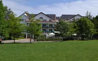 베스트 웨스턴 실바 호텔 Orthodox Cathedral 주변 호텔