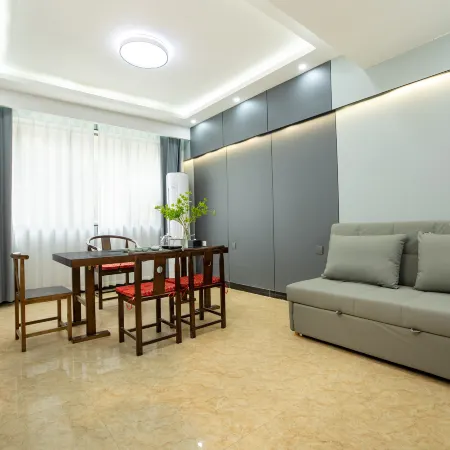 Beiguo Hotel (Gongyi Railway Station Xingyue Times Square)