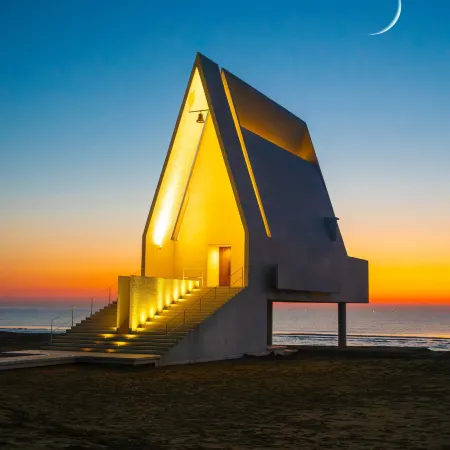 lucky hotel