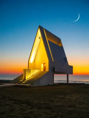 lucky hotel