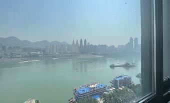 Bai Xiang Riverside Hotel
