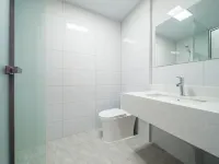 Qinhuangdao Yueheng Kangzhuang (Laohushi Branch)