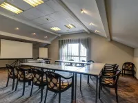 B&B โรงแรม มงท์เบลิอาร์-โซช็อ โรงแรมในดูบส์
