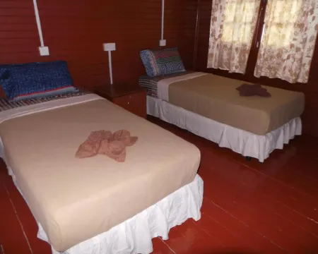 塞尼亞灣度假酒店 停泊島酒店