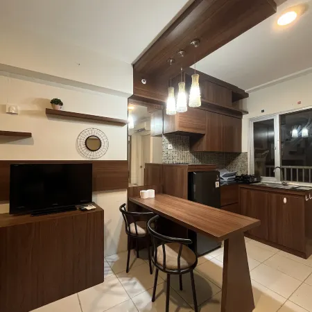 Sweet Home (2 Bedroom Apartment)