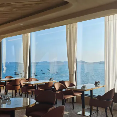 Dazzling·Yueqinhai Resort