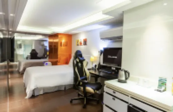 I Hotel