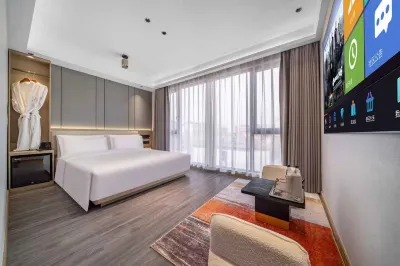 Lefe Bank Hotel Hotels in Yiwu