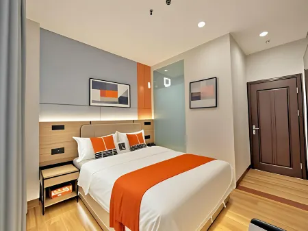 Aisi Hotel (Sihui Tianguangxu) Отели рядом с достопримечательностью «Liuzu (Six Ancestors) Temple»