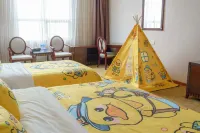 Yangjiang Yintai Hotel (Baili Plaza Branch)