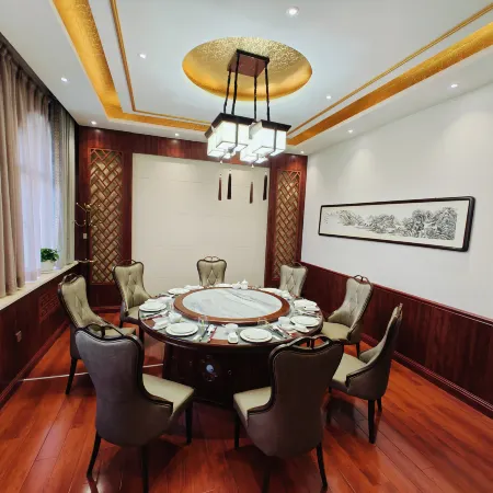 Yanqi Hotel