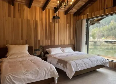 Chongyi Luwan Hot Spring Homestay